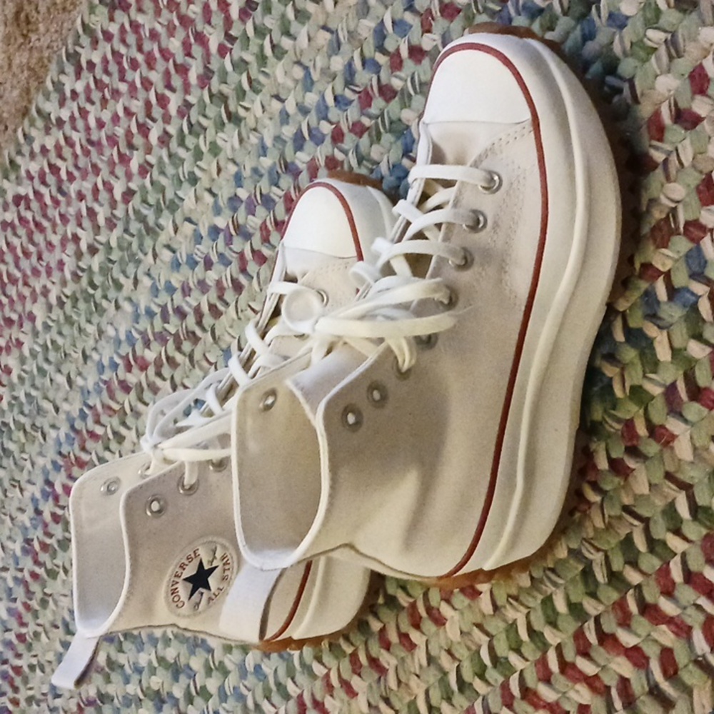 UNISEX Chuck Taylor High tops Size 8.5